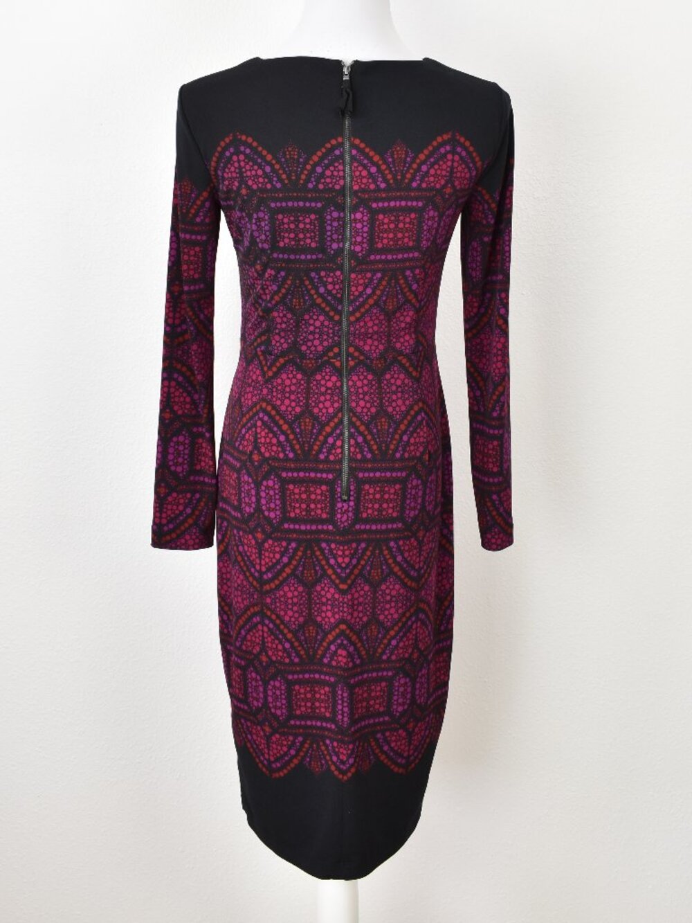 Maggy London Printed Midi Sheath Dress - 4 - Picture 5 of 8